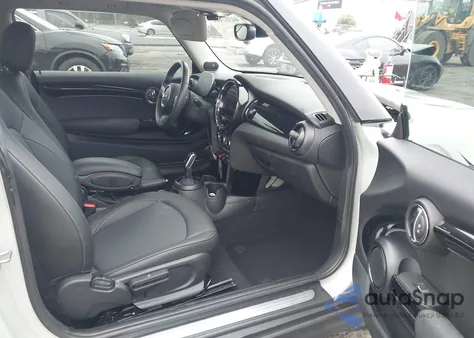 2023 Mini Hardtop Cooper from USA, damaged, VIN WMW33DH03P2S85174